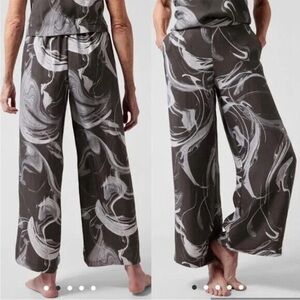 Athleta CALM COOL LOUNGING RELAXING SLEEP PANT Marble White Black  Sz M